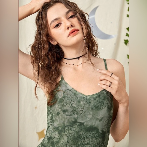 Tie Dye Leaves Print Cami Dress Size 6 NWT - Picture 2 of 9